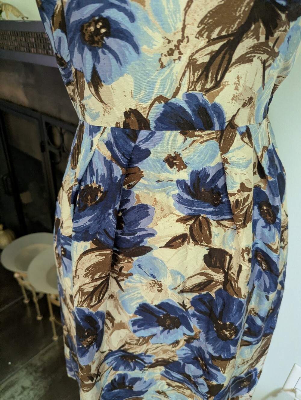 Banana Republic Dress Size 2 Silk Floral 60s Look Shift Dress Pleated Accents - Picture 3 of 13